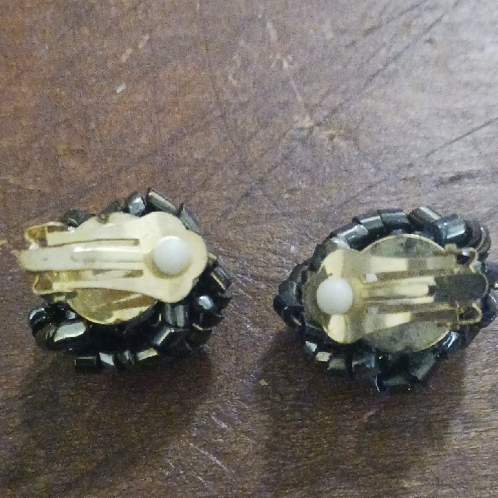Source Unknown Black Beaded Earrings - image 2